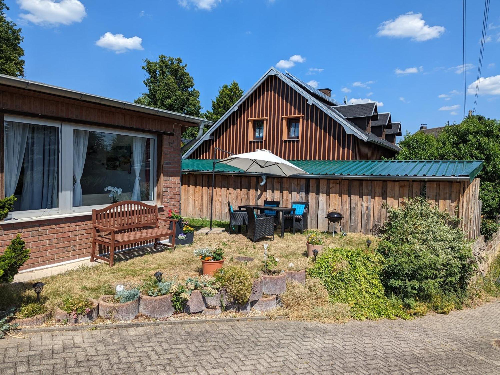 Apartament W4 - Urlaubsmagie- Pool, Terrasse, Barbecue Lichtenhain  Zewnętrze zdjęcie